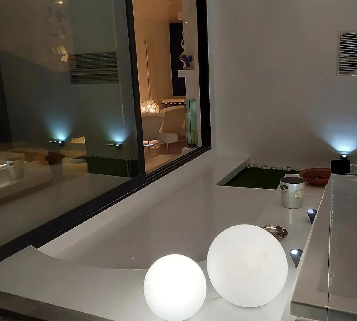 Vip Garden Jacuzzi Seaview In The Hearth Of Downtown Apartment La Spezia